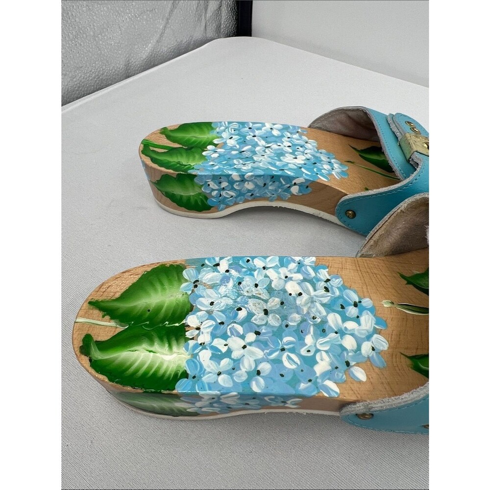 Dr. Scholl's hand painted sandals - Picture 4 of 10